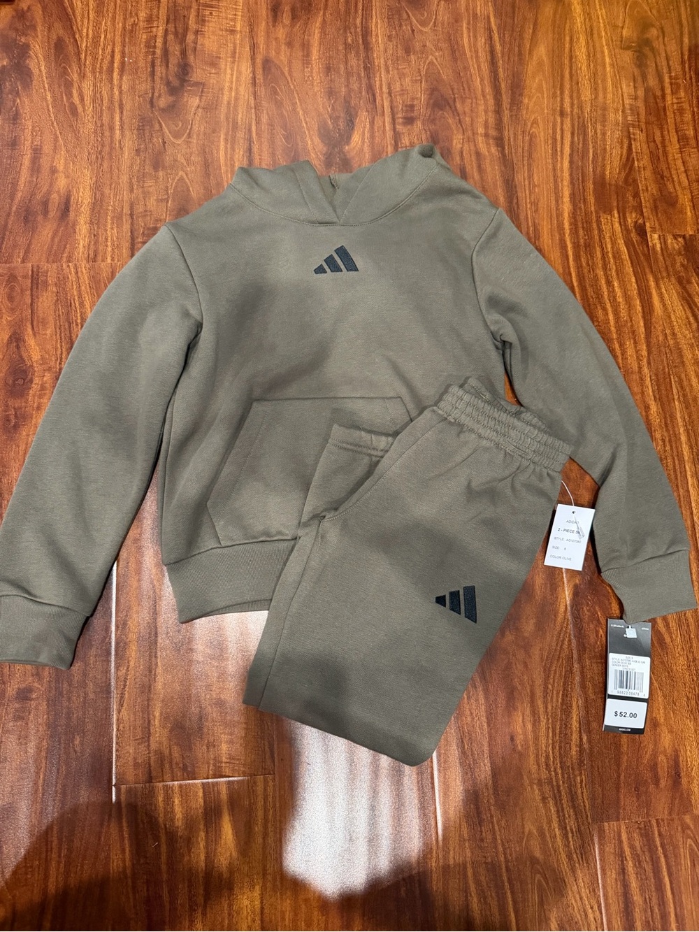 New Adidas set Sweatshirt and Sweatpants size Small (6)